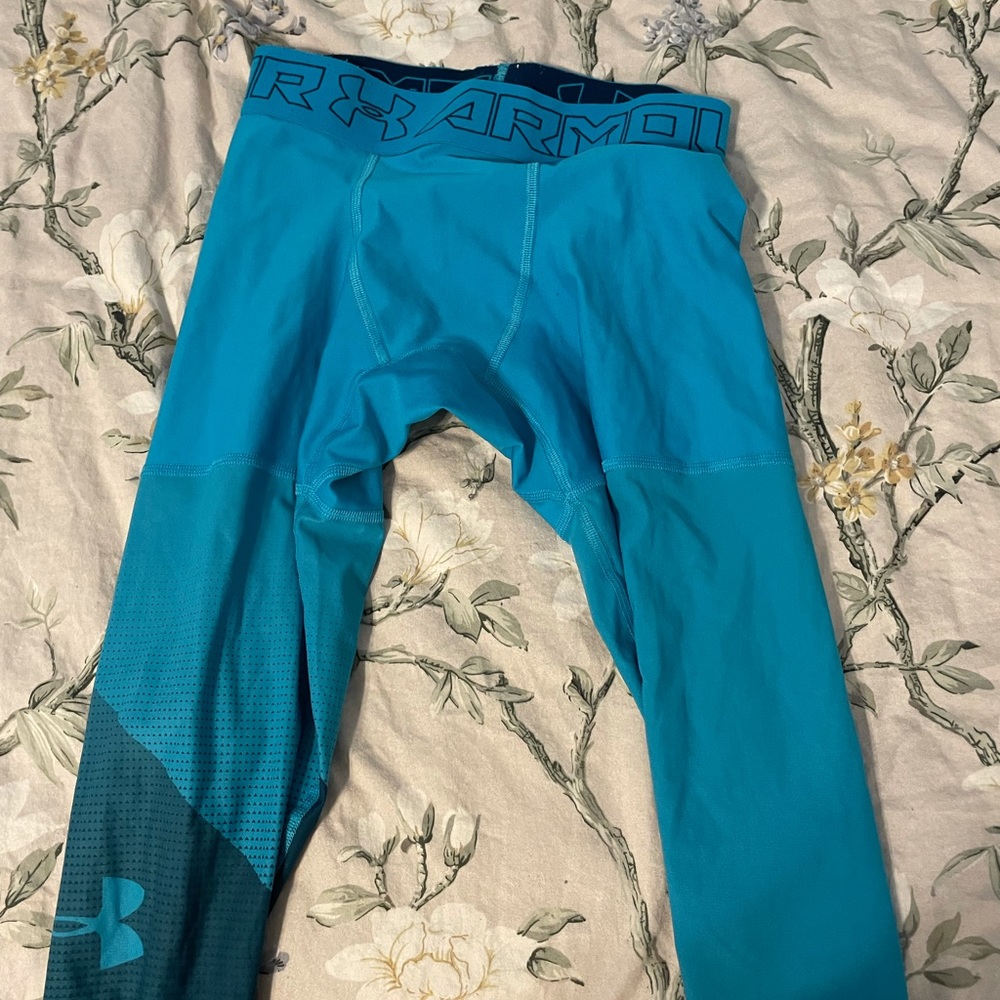 Under Armour 1/2 leggings - M